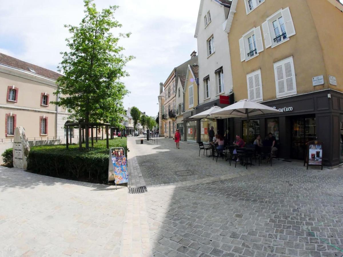 Chartres Coeur De Ville, Beau 2 Pieces Chaleureux Et Lumineux,Parking Et Wifi ! Luaran gambar