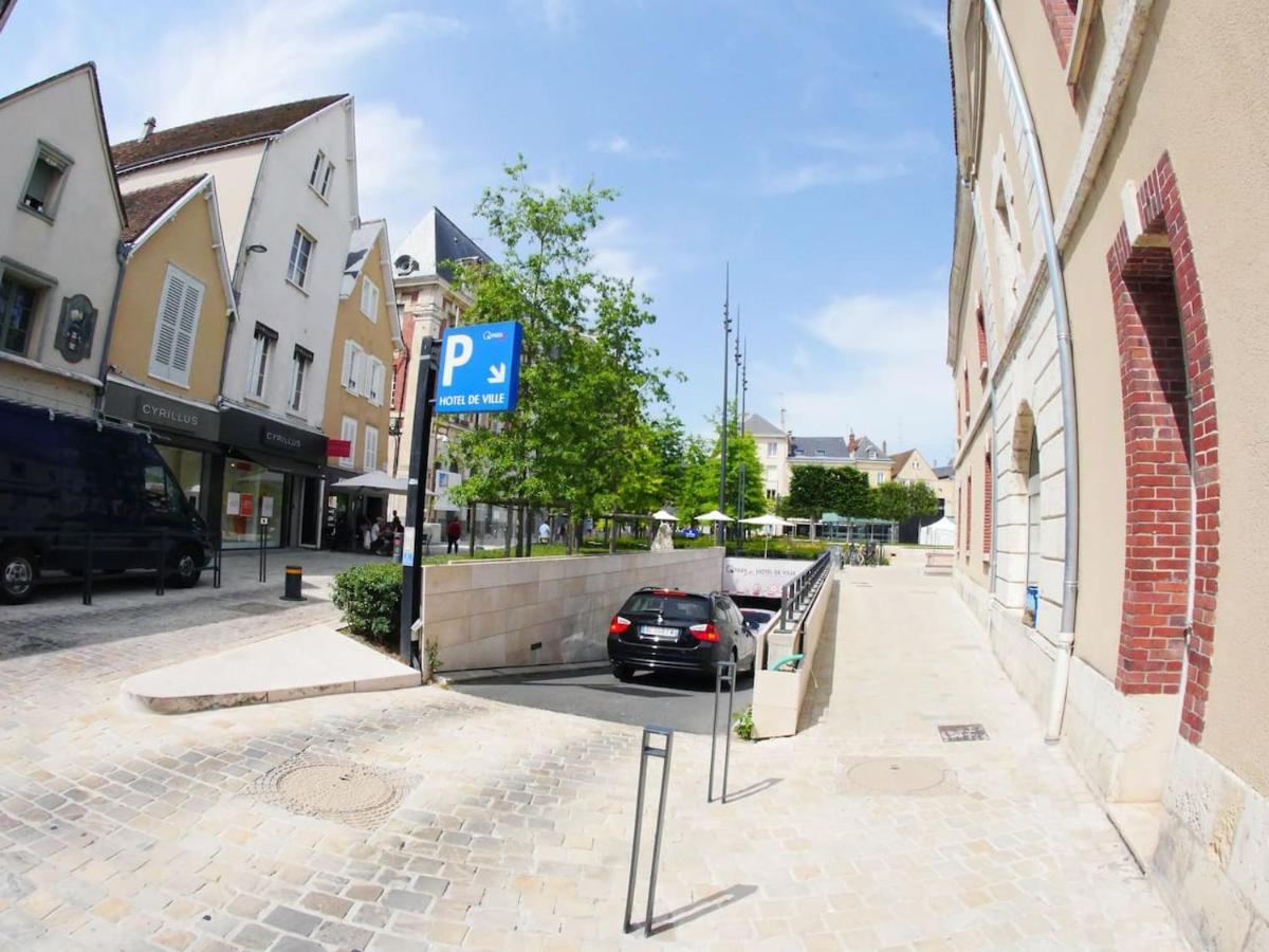 Chartres Coeur De Ville, Beau 2 Pieces Chaleureux Et Lumineux,Parking Et Wifi ! Luaran gambar