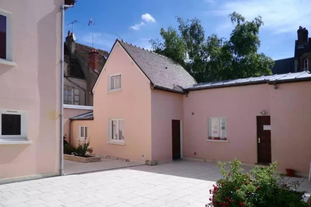 Chartres Coeur De Ville, Beau 2 Pieces Chaleureux Et Lumineux,Parking Et Wifi ! Luaran gambar