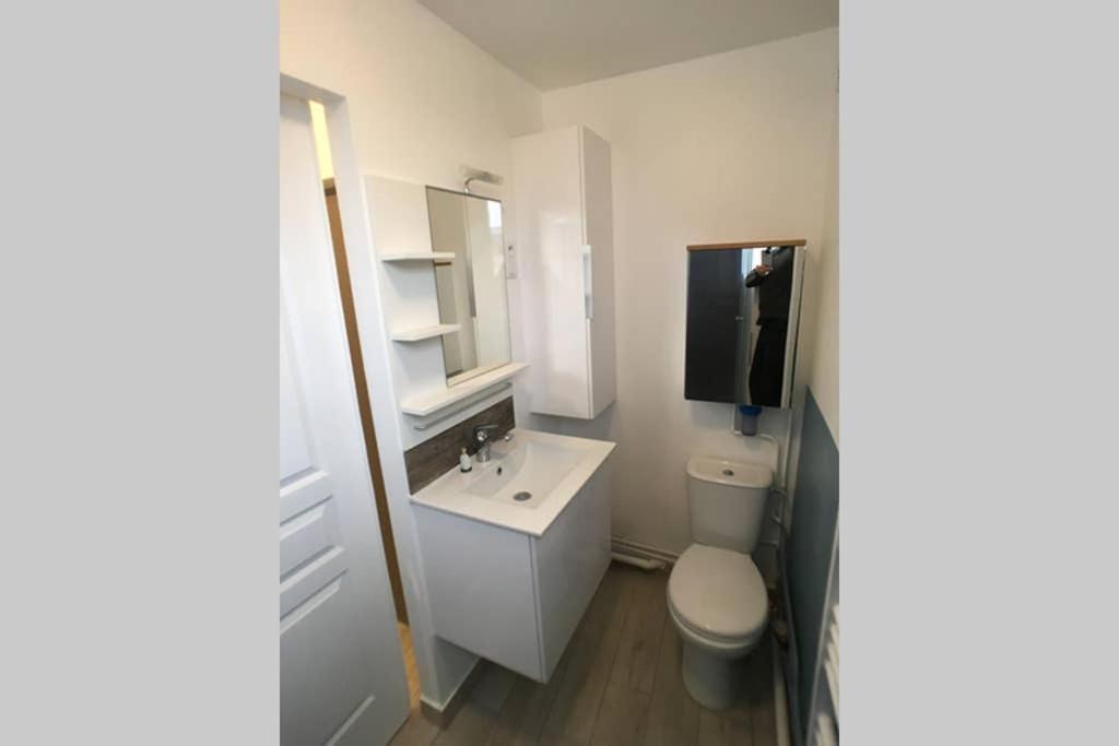 Chartres Coeur De Ville, Beau 2 Pieces Chaleureux Et Lumineux,Parking Et Wifi ! Luaran gambar